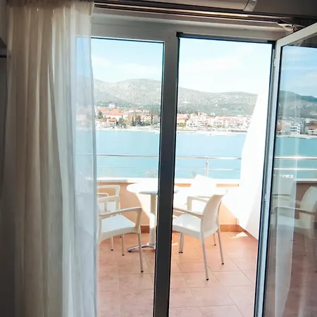 Kapetanovi Dvori Apartment