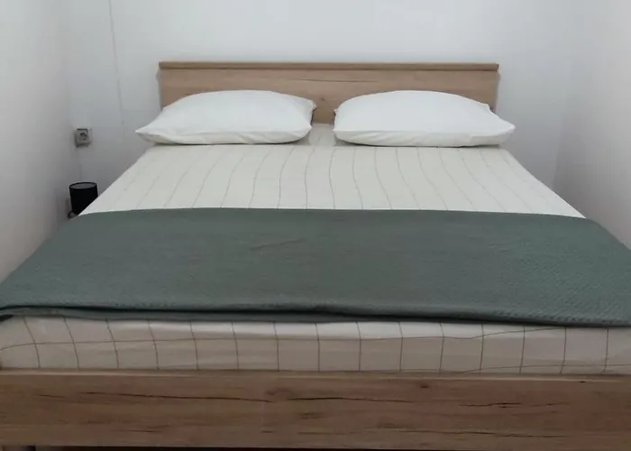 Kapetanovi Dvori *