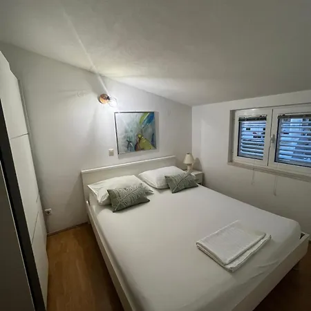Kapetanovi Dvori Apartament Trogir