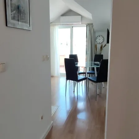 Kapetanovi Dvori *