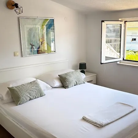 Kapetanovi Dvori * Trogir