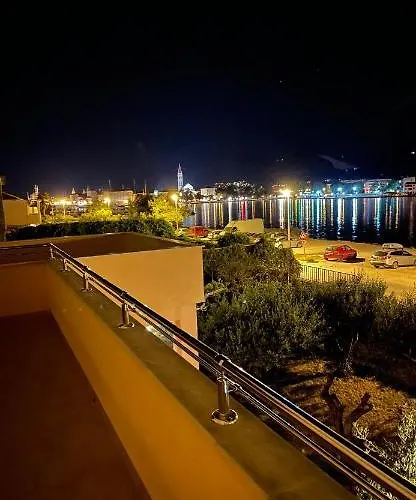 Διαμέρισμα Kapetanovi Dvori Τρογκίρ