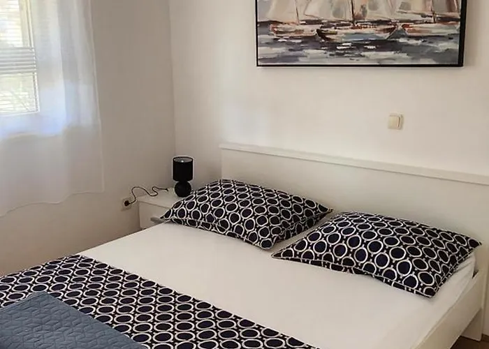 Διαμέρισμα Kapetanovi Dvori