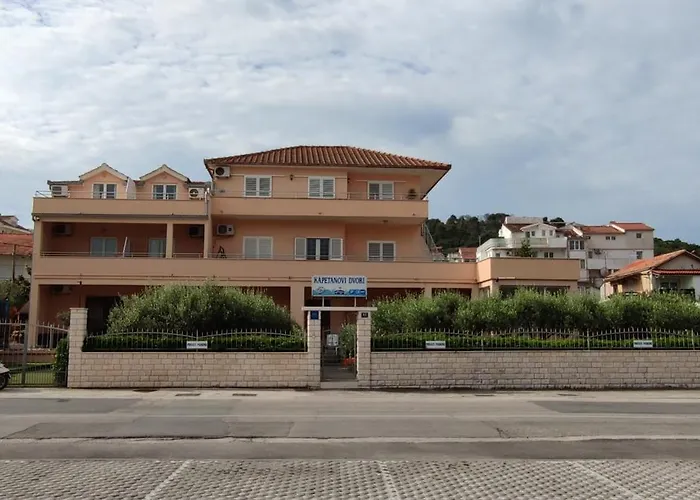 Διαμέρισμα Kapetanovi Dvori