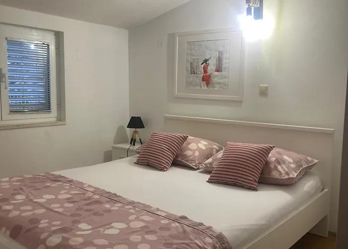 Kapetanovi Dvori Διαμέρισμα *