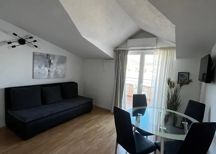 Kapetanovi Dvori Διαμέρισμα *