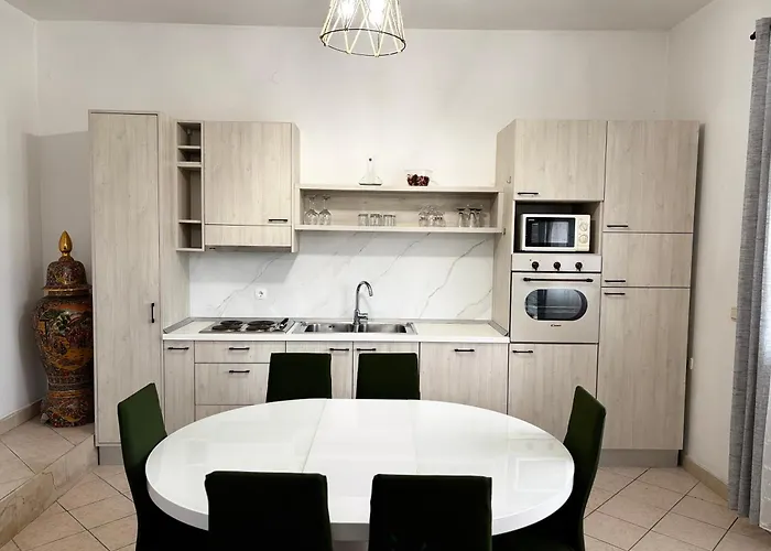 Kapetanovi Dvori Διαμέρισμα *