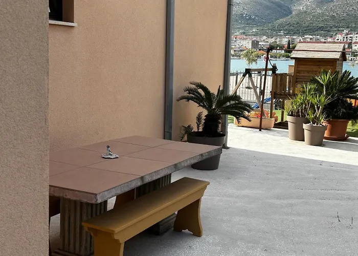 Διαμέρισμα Kapetanovi Dvori *